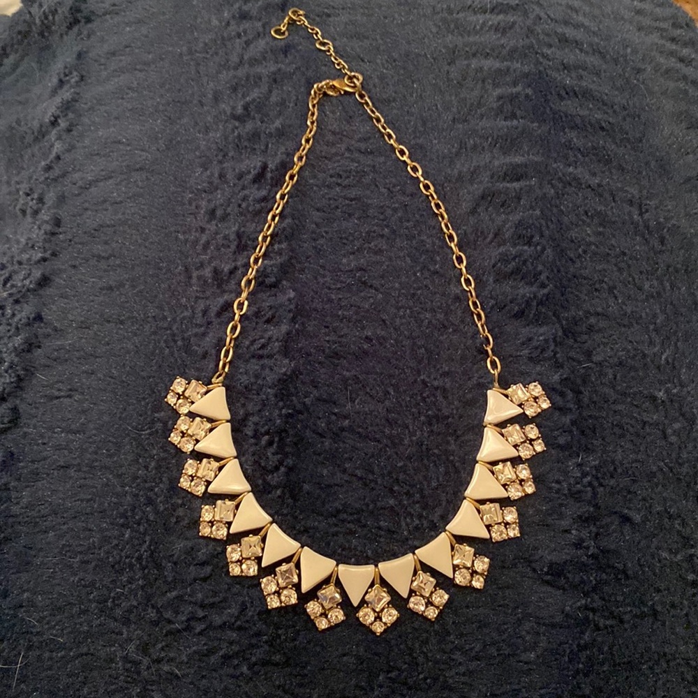 White and silver chunky necklace